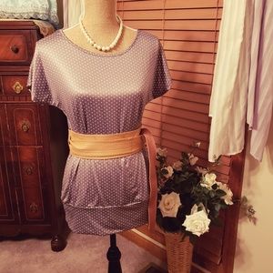 Pokadot blouse/with brown leather belt